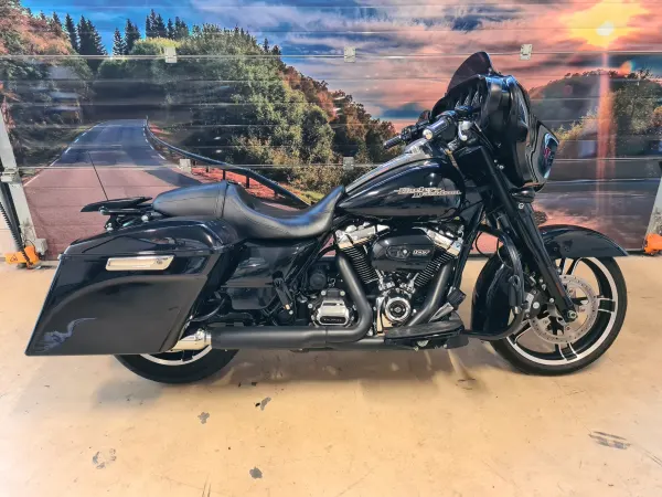 2017 Harley-Davidson Street Glide FLHX - € 17.950 (1/1)