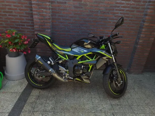 2022 Kawasaki Z125 Performance 2022 - € 2.750 · Bieden (1/1)
