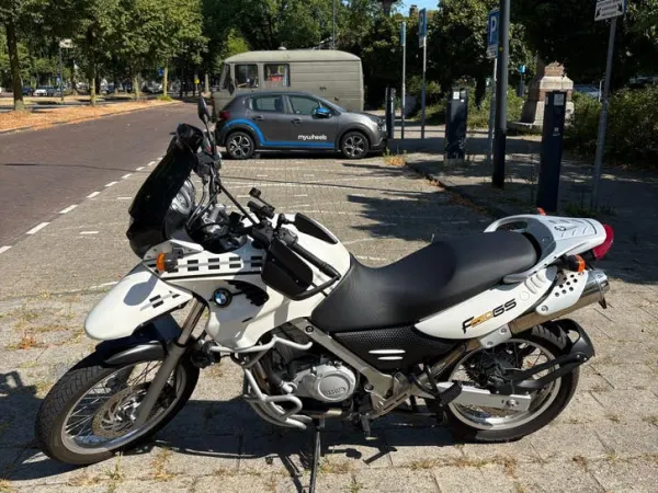 2005 BMW F650 GS-2005-32600km - € 2.950 (1/1)