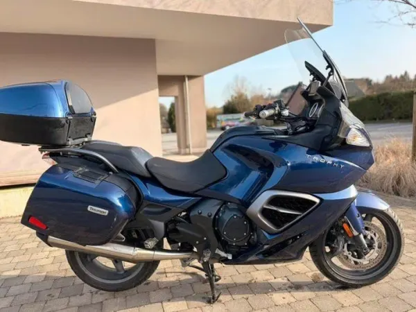 2014 Triumph Trophy 1215-22224 kms - €5,450 · Bidding (1/1)