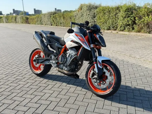 2020 KTM 890 Duke - € 8.999 · Bieden (1/1)