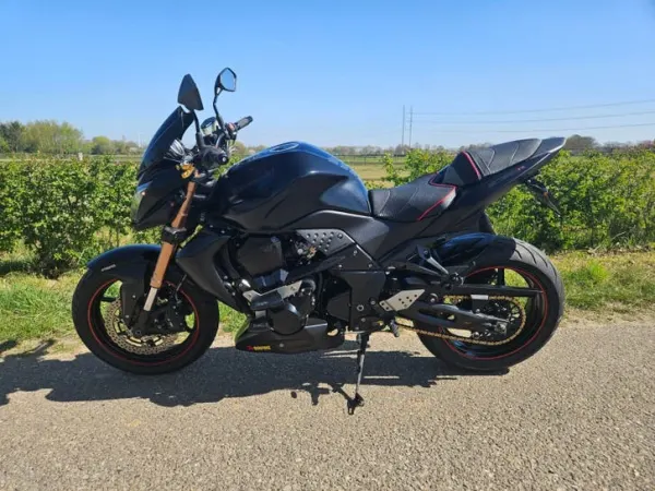 2011 Kawasaki Z750 R 2011 ABS-36.000km Quadlock - € 5.000 · Bieden (1/1)