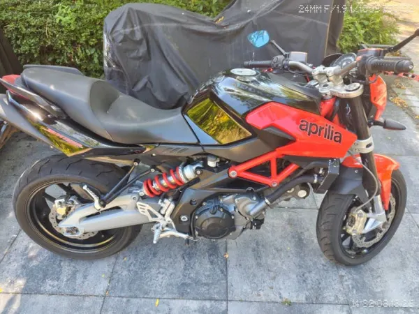 Bouwjaar onbekend Aprilia Shiver 750 - € 3.000 · Bieden (1/1)