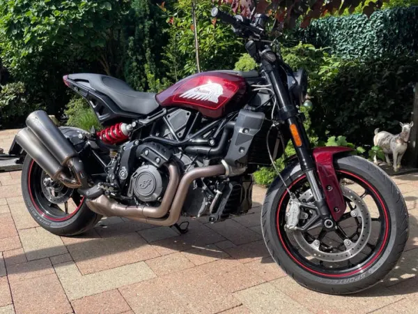 Year unknown Indian FTR S uit 2022 met Akrapovic - €11,050 · Bidding (1/1)
