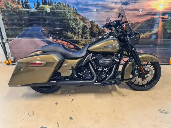 2018 Harley-Davidson Road King Special Flhrxs - € 22.450 (1/1)