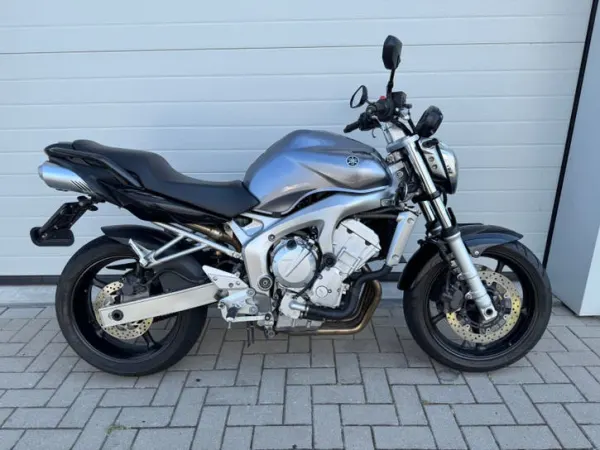 2005 Yamaha FZ6 N Fazer 2005 Lage km-Stand - €2,995 · Bidding (1/1)