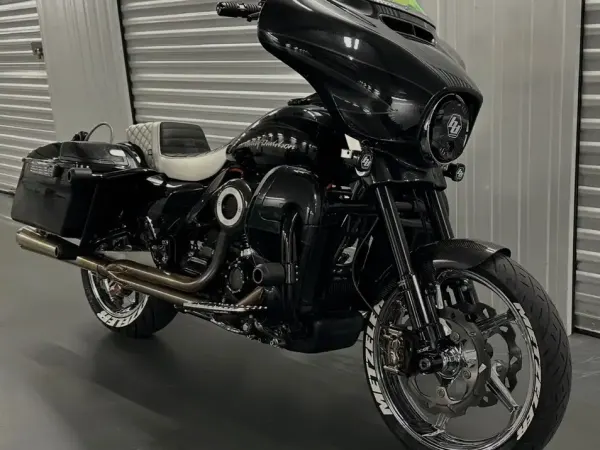 2017 Harley-Davidson Street Glide - €52,500 (1/1)