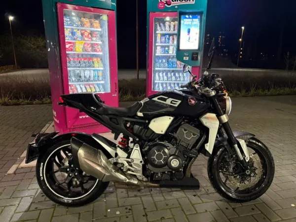 2018 Honda CB1000R+ Full option, 2e Eigenaar Uniek in NL! - € 8.500 · Bieden (1/1)