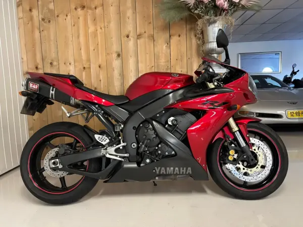 2004 Yamaha YZF R1 - € 6.450 (1/1)