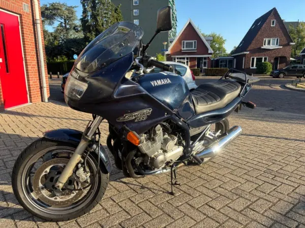 2000 Yamaha XJ 900 Diversion-Nieuwe Banden - €700 · Bidding (1/1)