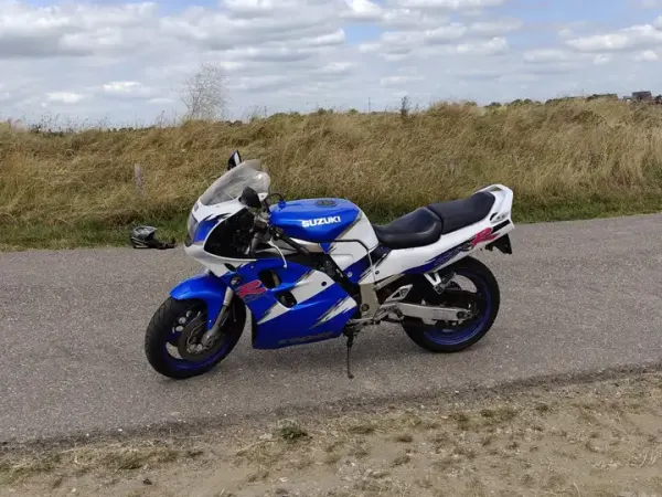 1993 Suzuki GSX-R 1100 - € 2.250 (1/1)