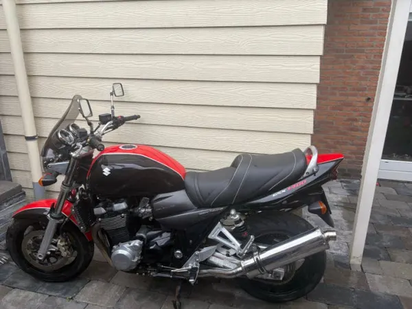 Year unknown Suzuki GSX 1400 - €3,000 · Bidding (1/1)