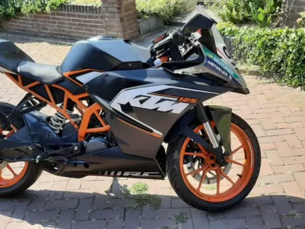 2016 KTM RC 125 - € 2.500 · Bieden (1/1)