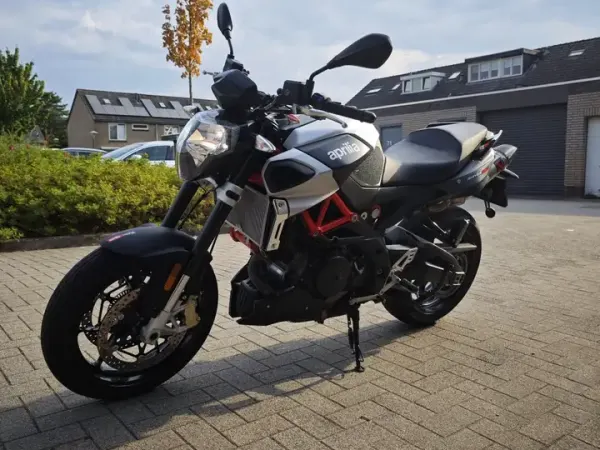 2017 Aprilia Shiver 900 - € 6.599 (1/1)