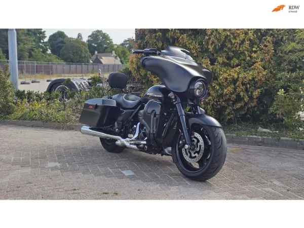2011 Harley-Davidson Street Glide FLHX - €14,950 (1/1)