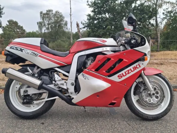 1988 Suzuki GSX-R 750 - Bidding (1/1)