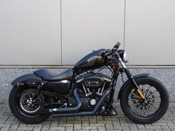 2015 Harley-Davidson Iron 883 - €8,945 (1/1)