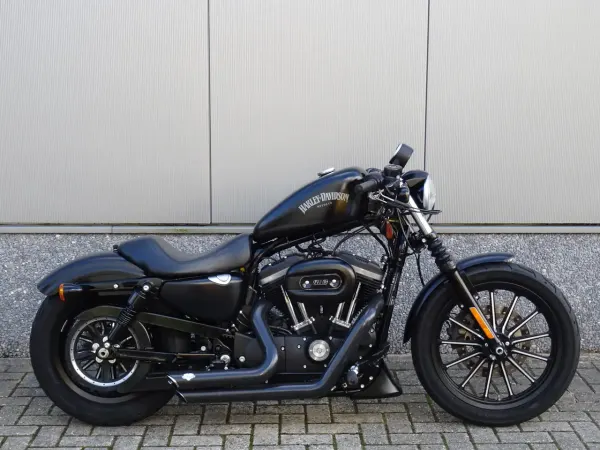2015 Harley-Davidson Iron 883 - €8,945 (1/1)