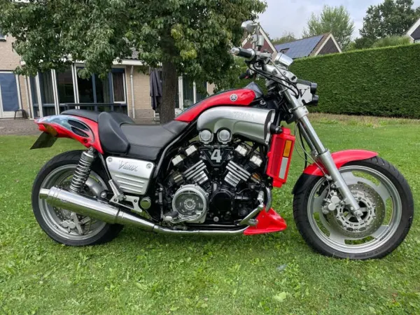 1995 Yamaha V-Max 1200 cc 145 pk Custom Build - €5,500 · Bidding (1/1)