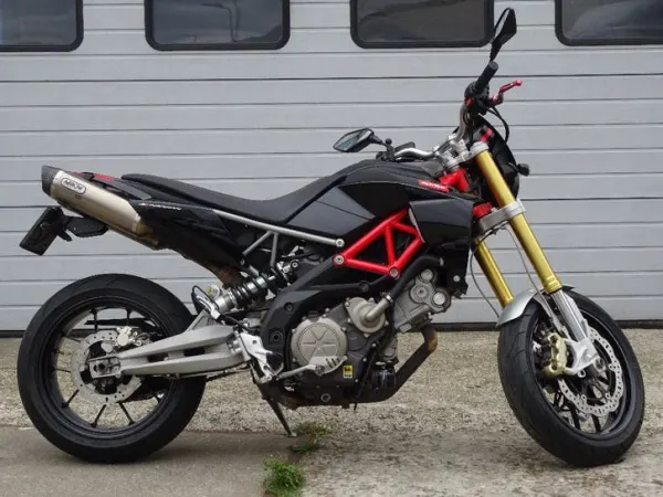 2010 Aprilia Dorsoduro 750 Factory Custom - € 3.650 · Bieden (1/1)
