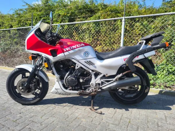 1990 Honda VF 1000 - € 1.750 · Bieden (1/1)