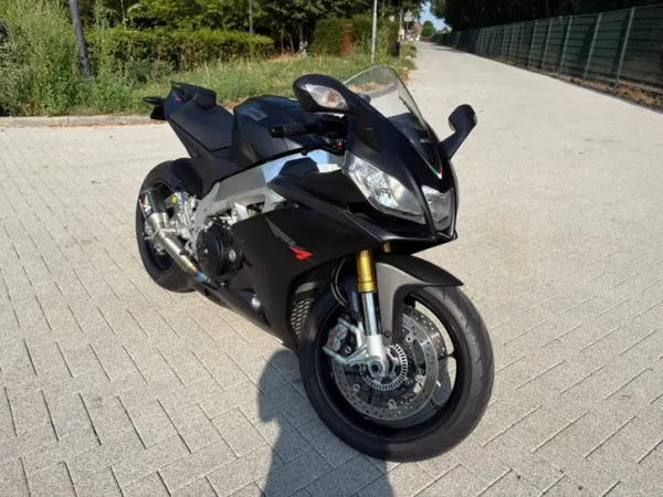 Bouwjaar onbekend Aprilia RSV4 - € 10.500 · Bieden (1/1)