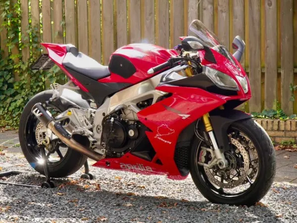 2015 Aprilia RSV4 R Aprc 2015 - € 11.750 · Bieden (1/1)