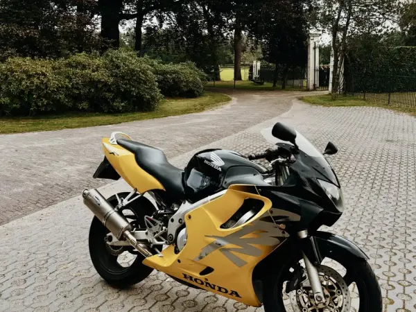 2000 Honda CBR 600 - €1,100 (1/1)