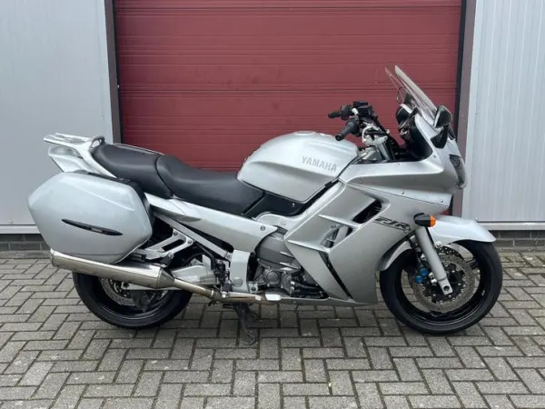 2002 Yamaha FJR 1300 A (bj 2002) 66,000 km - €2,750 · Bidding (1/1)
