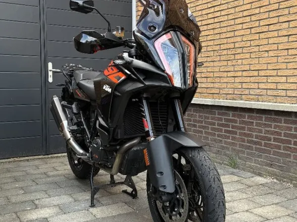 2017 KTM 1290 Super Adventure S | 2017 | QS+ | Remus | 40.544 km - €10,950 · Bidding (1/1)