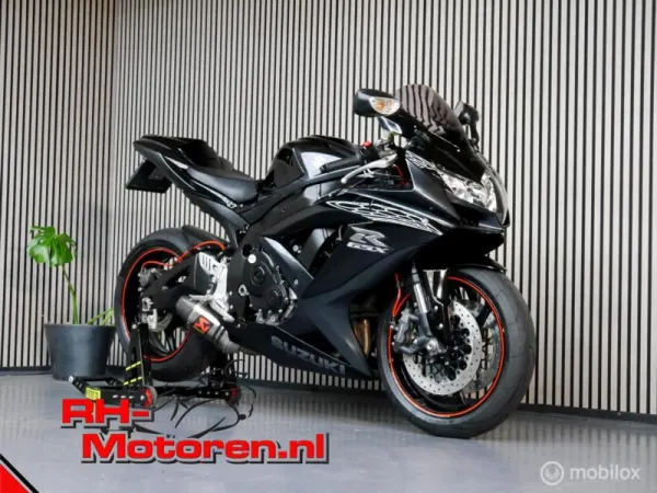 2009 Suzuki GSX R 750 K9 NL-Motor/Full Akra/QS 600 gsxr750 1000 - €8,690 (1/1)