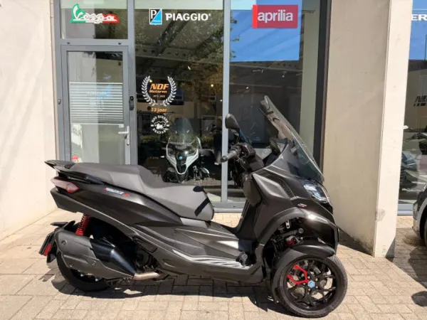 Year unknown Piaggio mp3 500 hpe 2019 abs asr autorijbewijs! - €7,750 · Bidding (1/1)