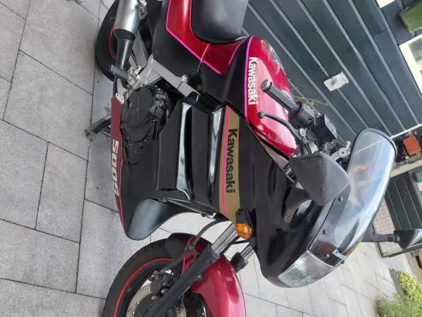1994 Kawasaki GPZ 500 S - € 750 (1/1)