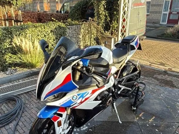 2021 BMW S 1000 RR - €16,942 · Bidding (1/1)