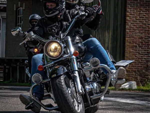 2009 Suzuki Intruder C1800R - € 6.500 · Bieden (1/1)