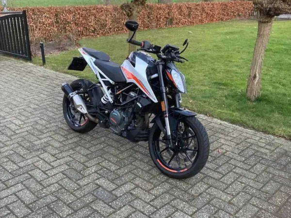 2021 KTM 390 Duke - € 3.400 · Bieden (1/1)