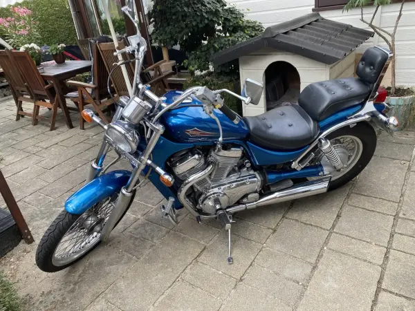 1997 Suzuki Intruder C - € 2.400 (1/1)
