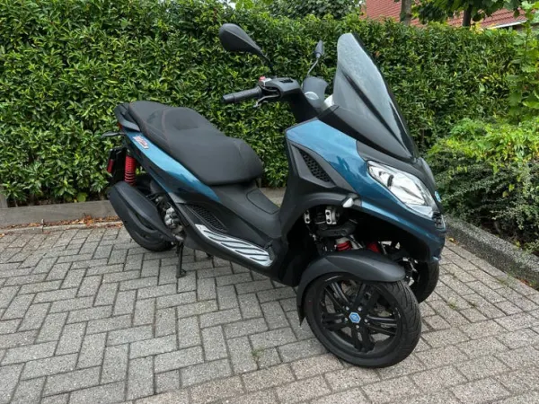 Bouwjaar onbekend Piaggio MP3 300 HPE Sport 2024 - € 6.500 · Bieden (1/1)