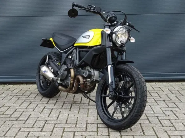 Year unknown Ducati Scrambler Icon - €5,699 · Bidding (1/1)