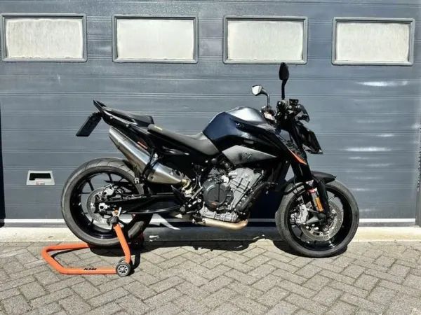 2022 KTM 890 Duke - € 9.500 (1/1)
