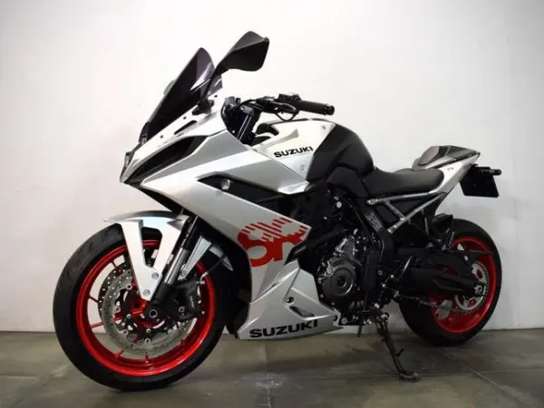 Year unknown Suzuki GSX-8S - €9,450 · Bidding (1/1)