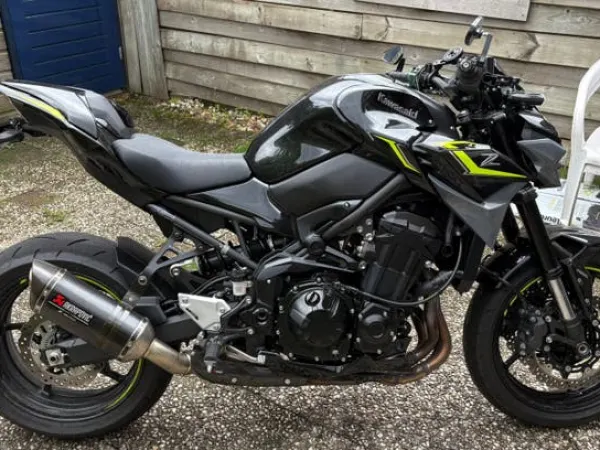 2024 Kawasaki z900 2024 Akraprovic 3778km - €9,650 · Bidding (1/1)