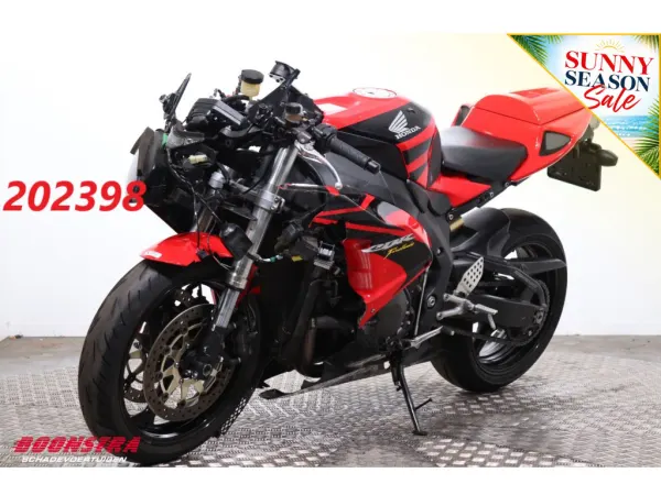 2006 Honda CBR 1000RR Fireblade Leo Vince 26.807 km! (bj 2006) - €2,450 (1/1)