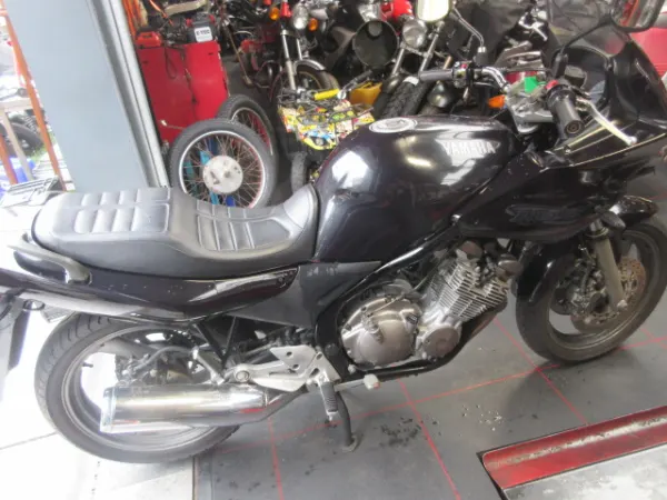 1999 Yamaha XJ 600 Diversion - € 850 (1/1)