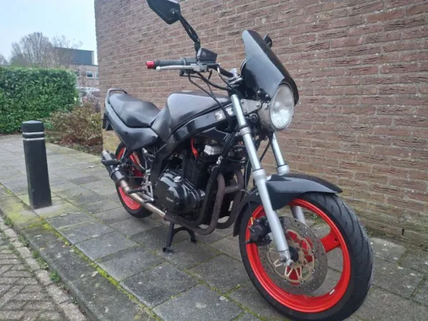 1992 Suzuki gs500 - €995 · Bidding (1/1)
