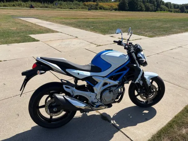 2009 Suzuki Gladius 650 - €3,450 · Bidding (1/1)
