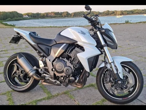 2010 Honda CB1000R Klaar Voor Volgend seizoen!! 100 % in Orde - €4,000 · Bidding (1/1)