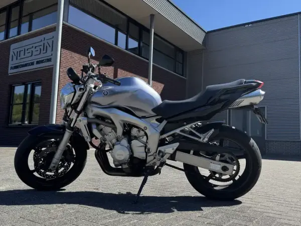 2006 Yamaha FZ 6 - €2,799 (1/1)