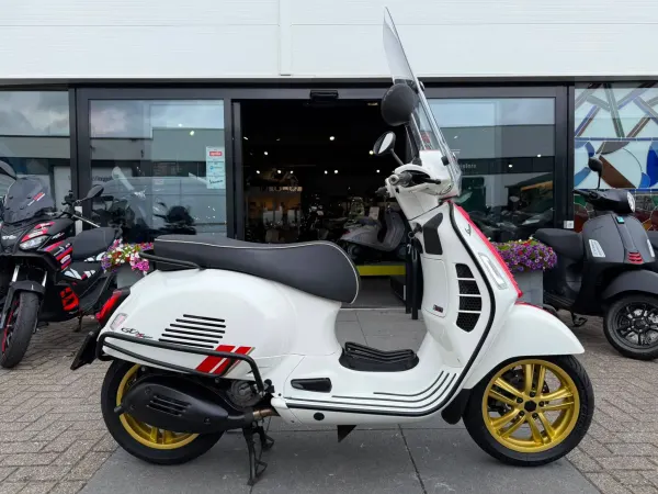 2022 Vespa GTS 300 Racing Sixteen - € 5.750 (1/1)