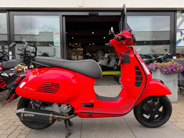 2021 Vespa GTS 300 Super ABS - € 5.999 (1/1)